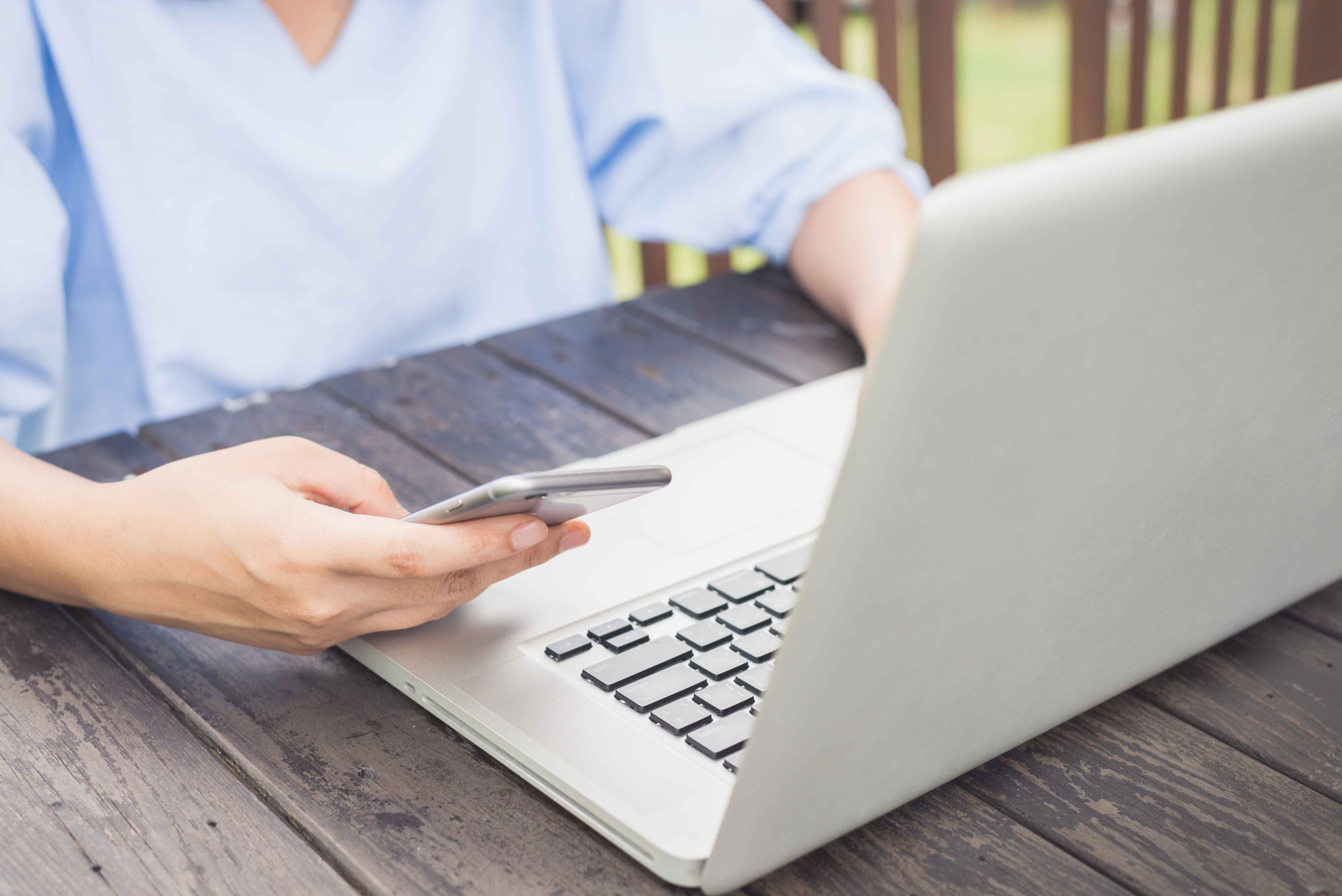 CekResiAja.com – Website Cek Resi  &  Cek Ongkir Semua Kurir Indonesia